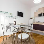 Apartment & Hosana *