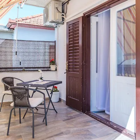 & Hosana Apartment